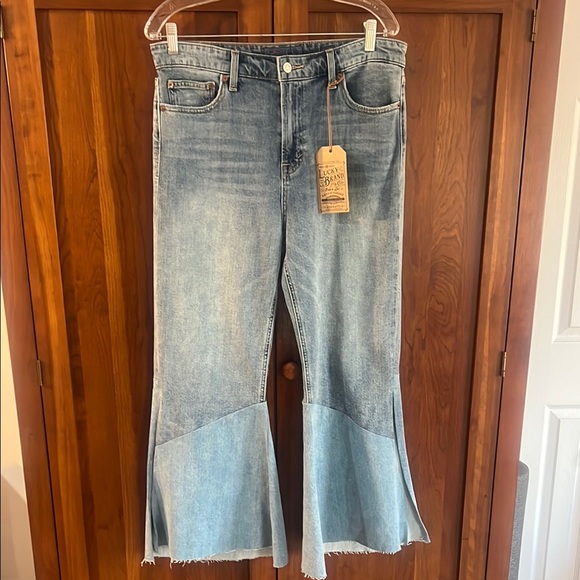 Lucky Brand Brigette Customized Flare Jeans - Picture 1 of 9